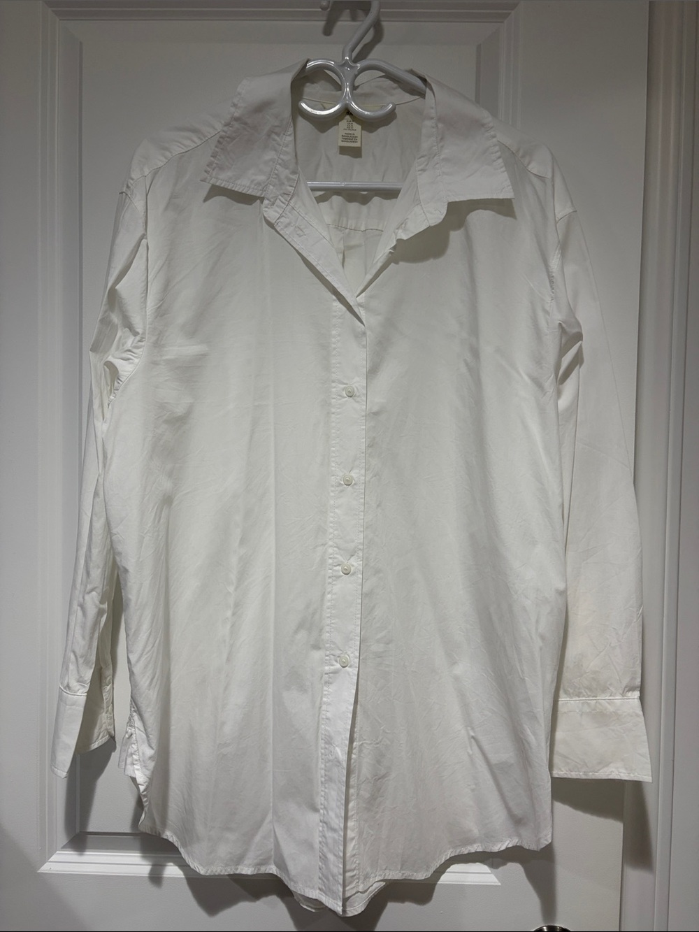 H&M womans White Classic Button-Down Shirt